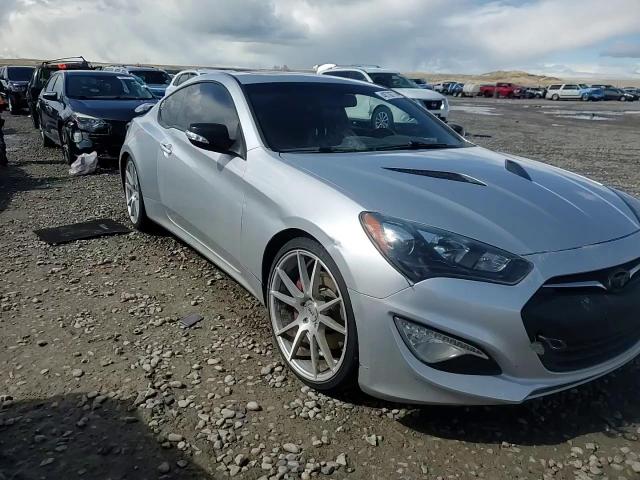 2014 Hyundai Genesis - Image 10