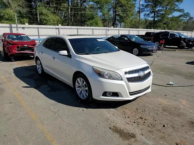 2013 Chevrolet Malibu - Image 13