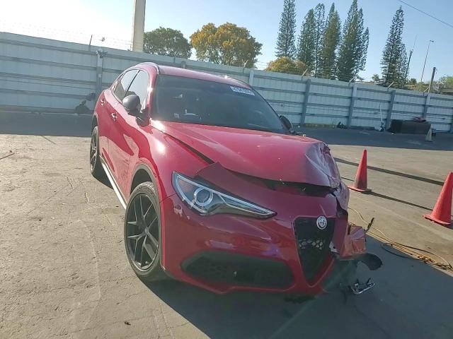 2020 Alfa Romeo Stelvio - Image 12