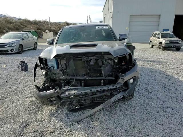 2019 Toyota Tacoma - Image 12