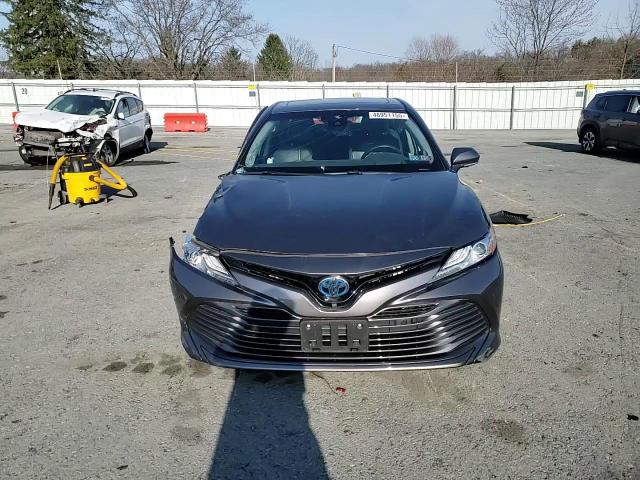2018 Toyota Camry - Image 10
