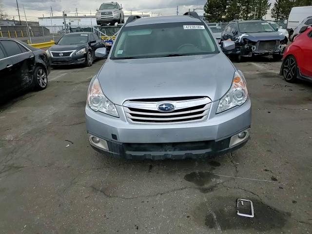 2012 Subaru Outback - Image 10