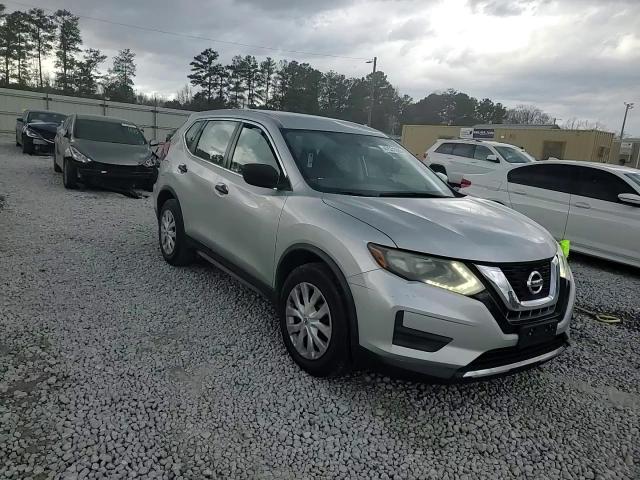 2017 Nissan Rogue - Image 14