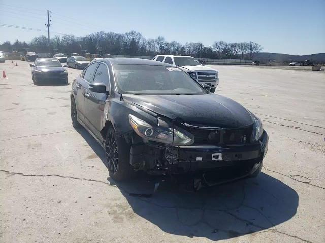 2017 Nissan Altima - Image 10