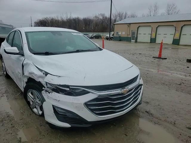 2022 Chevrolet Malibu - Image 11