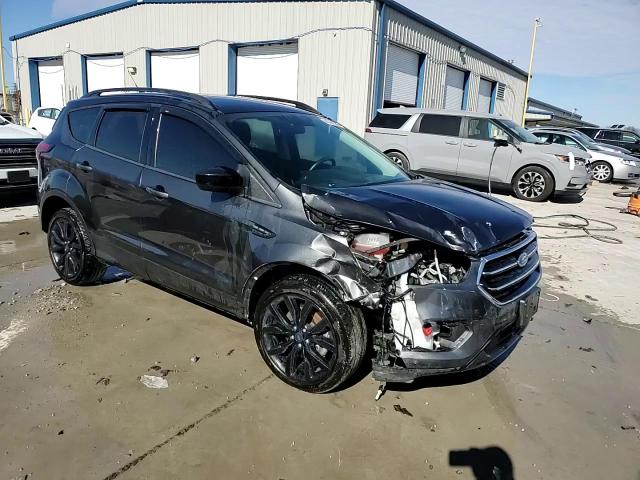 2019 Ford Escape - Image 13