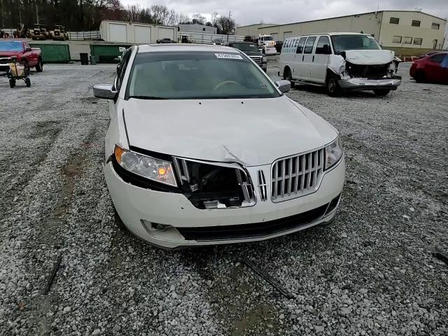 2012 Lincoln MKZ - Image 11