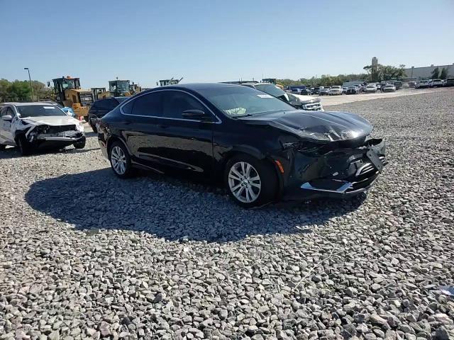 2016 Chrysler 200 - Image 10