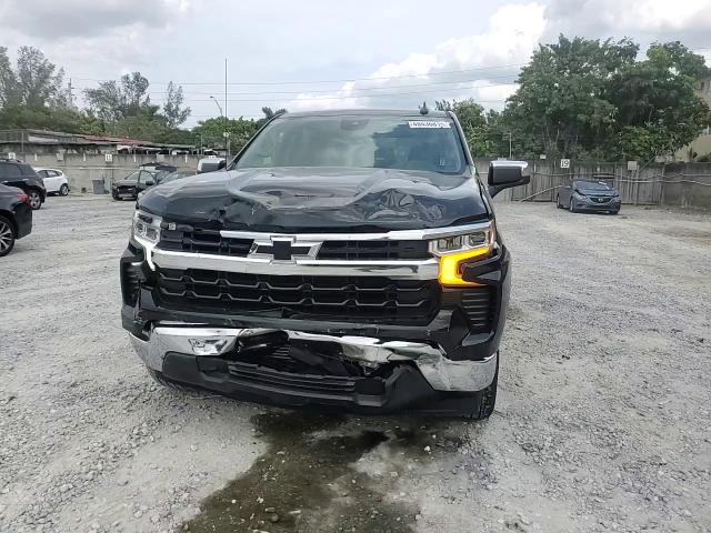 2022 Chevrolet Silverado - Image 11