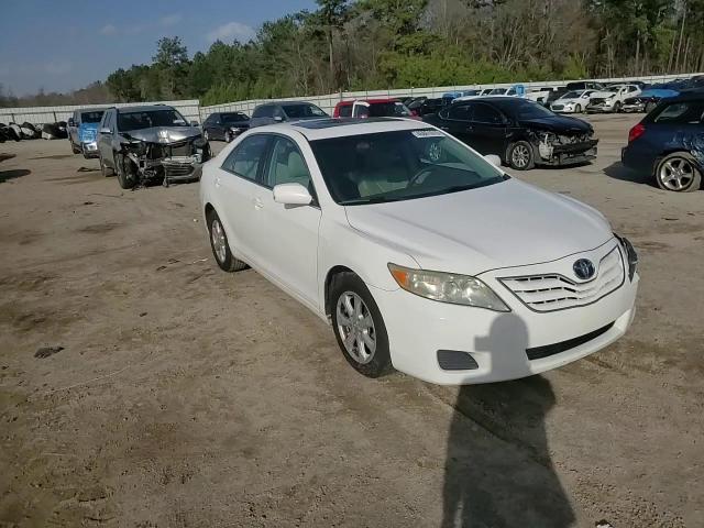 2010 Toyota Camry - Image 11