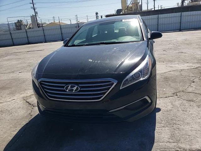 2017 Hyundai Sonata - Image 11