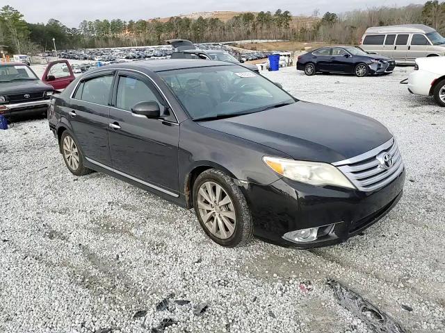 2011 Toyota Avalon - Image 11