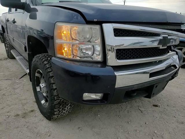 2010 Chevrolet Silverado - Image 10