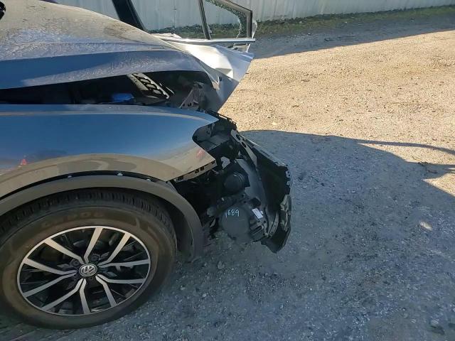 2021 Volkswagen Tiguan - Image 11