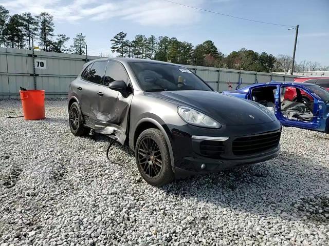 2017 Porsche Cayenne - Image 14