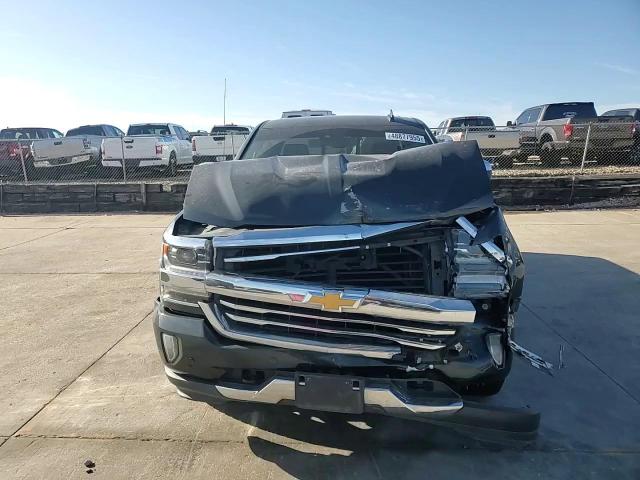 2017 Chevrolet Silverado - Image 11