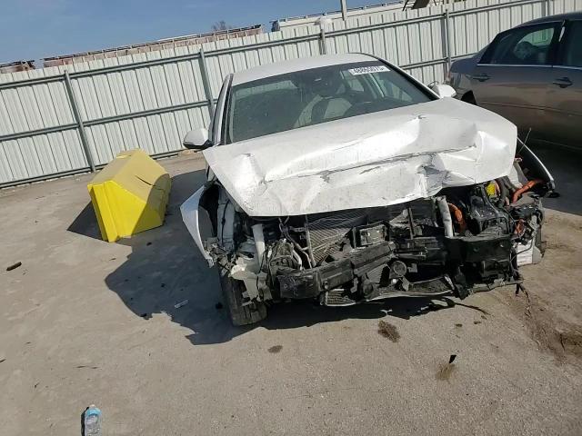 2016 Hyundai Sonata - Image 11