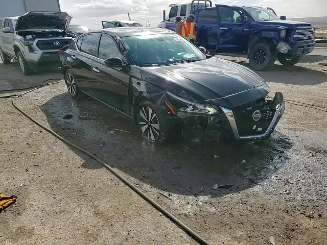 2019 Nissan Altima - Image 13