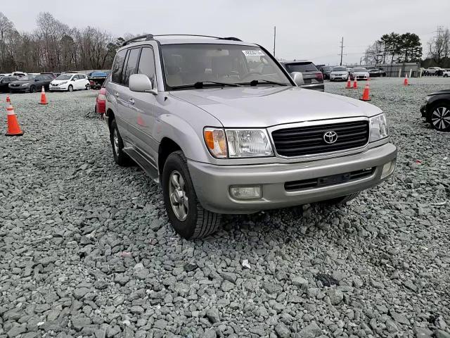2001 Toyota Land Cruiser - Image 12