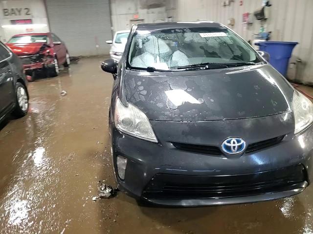 2015 Toyota Prius - Image 13
