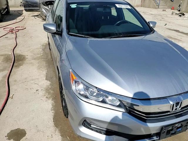 2017 Honda Accord - Image 13