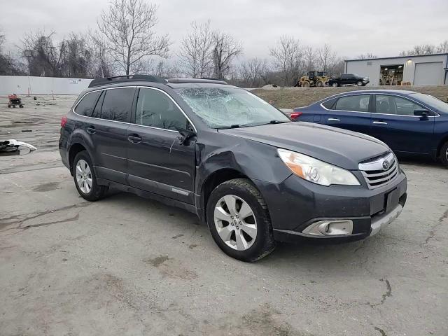 2012 Subaru Outback - Image 12