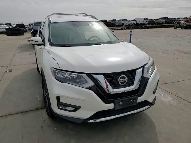 2018 Nissan Rogue - Image 15