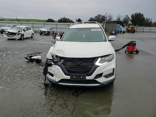 2017 Nissan Rogue - Image 11