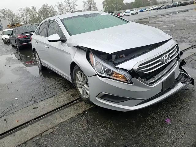 2016 Hyundai Sonata - Image 11