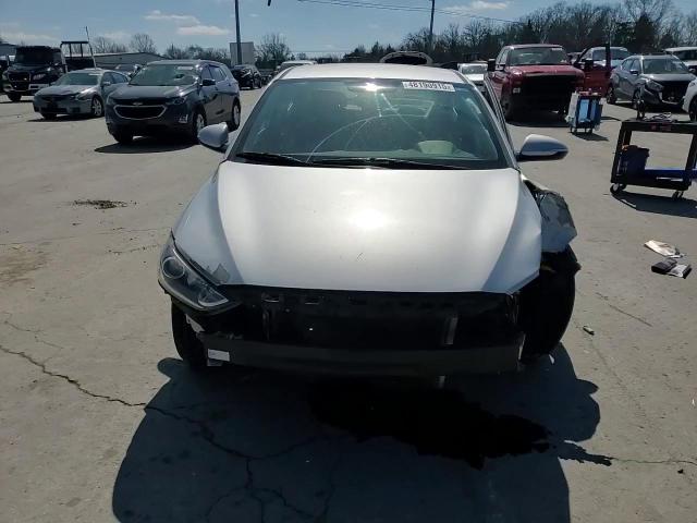 2017 Hyundai Elantra - Image 11