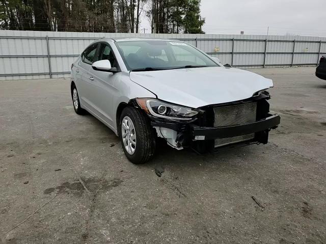 2018 Hyundai Elantra - Image 11