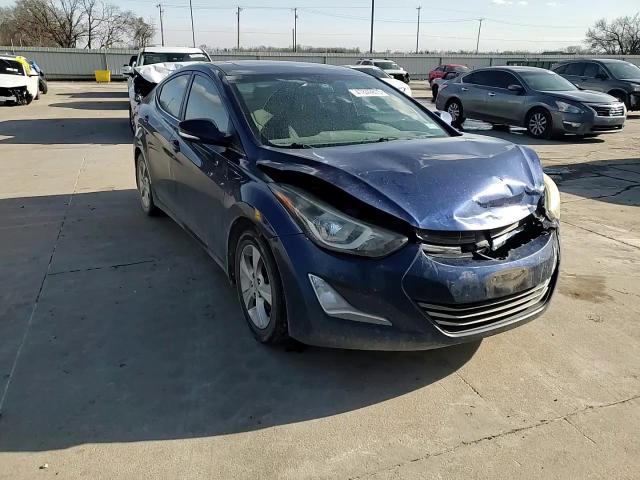 2016 Hyundai Elantra - Image 11