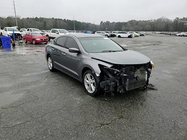 2015 Nissan Altima - Image 14