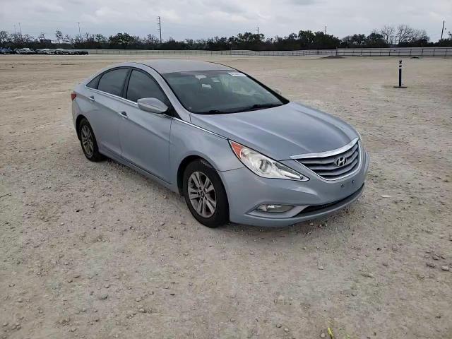 2013 Hyundai Sonata - Image 11