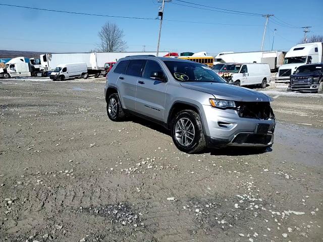 2017 Jeep Grand Cherokee - Image 15