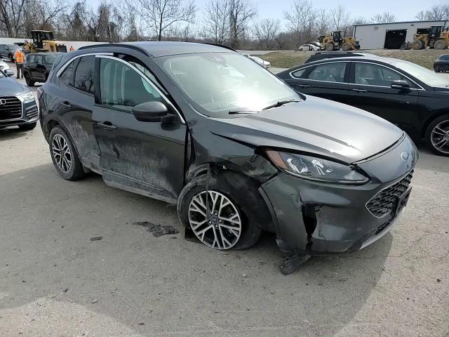 2020 Ford Escape - Image 11