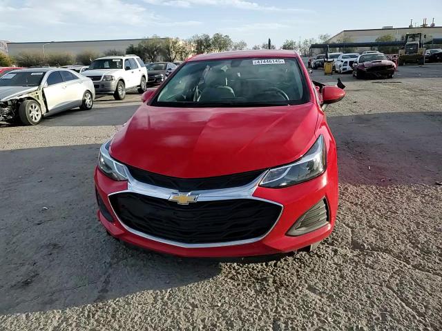 2019 Chevrolet Cruze - Image 13