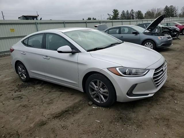 2018 Hyundai Elantra - Image 10