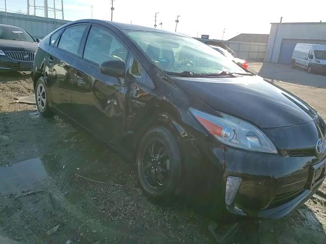 2015 Toyota Prius - Image 13