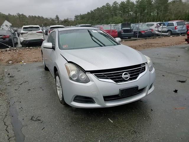 2010 Nissan Altima - Image 11