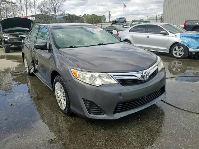 2014 Toyota Camry - Image 13