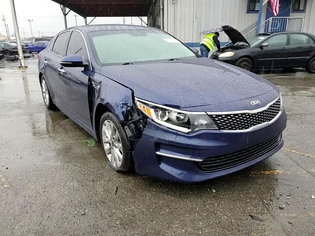 2018 Kia Optima - Image 10