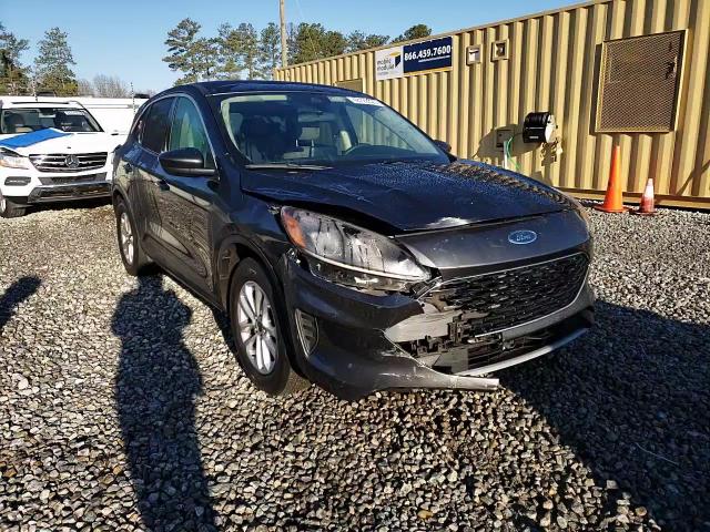 2020 Ford Escape - Image 11