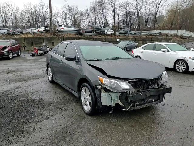 2013 Toyota Camry - Image 11
