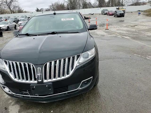 2013 Lincoln MKX - Image 12