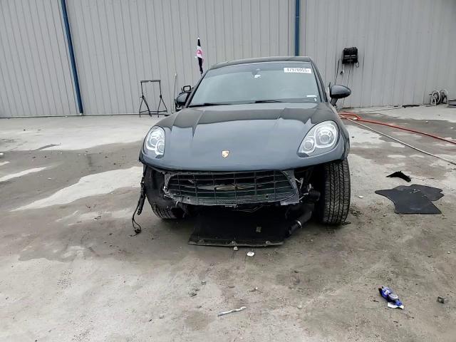 2017 Porsche Macan - Image 11