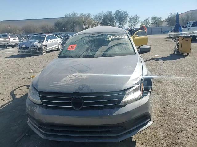 2017 Volkswagen Jetta - Image 11