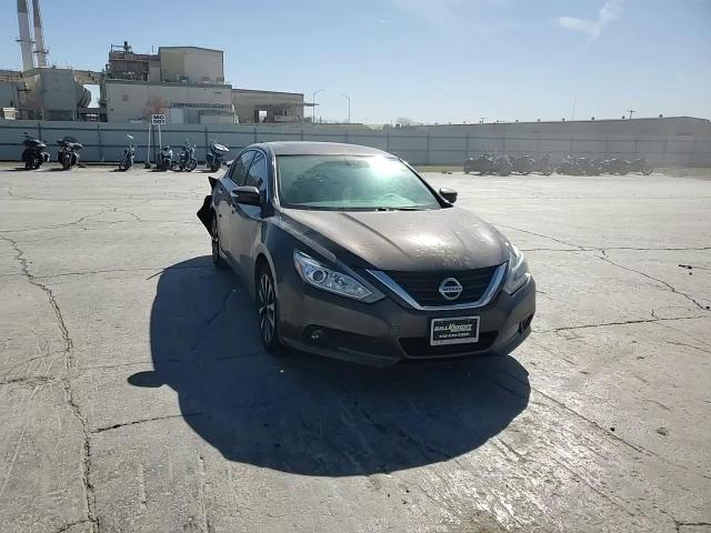 2016 Nissan Altima - Image 10