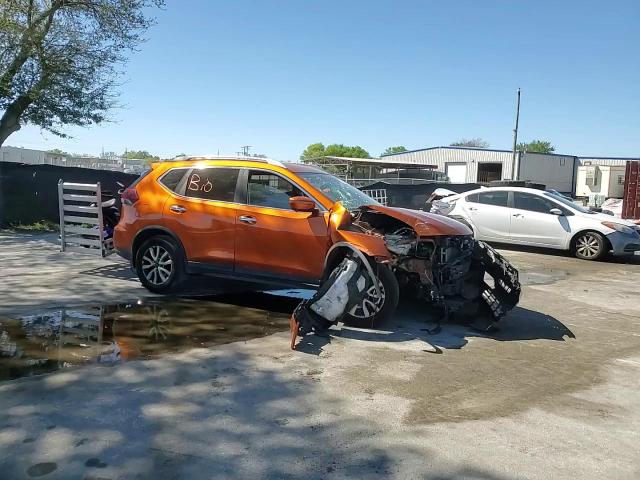 2018 Nissan Rogue - Image 12