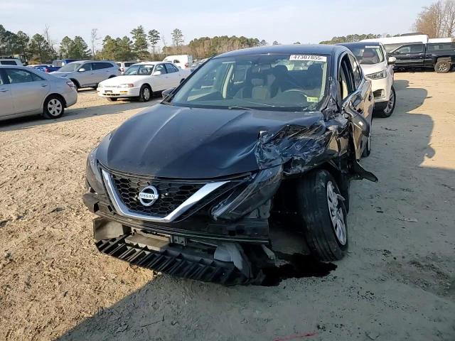 2017 Nissan Sentra - Image 10